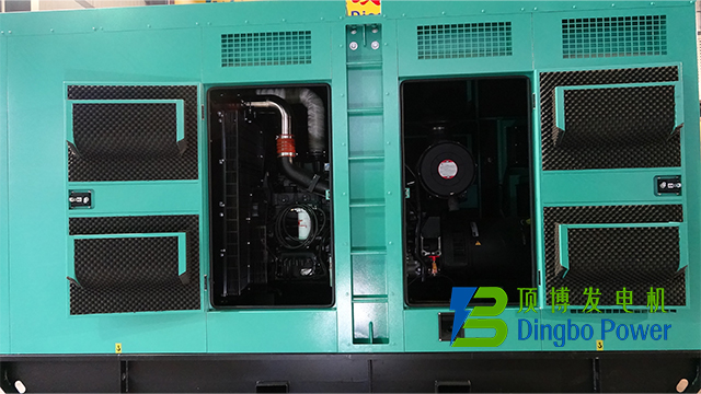 240kW东风康明斯静音箱式柴油发电机组1